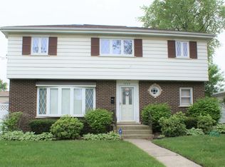 5737 W Maple Ave, Berkeley, IL 60163