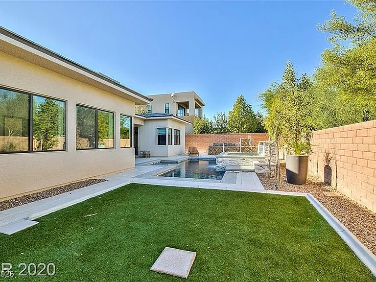 54 Coralwood Dr — Photo 36