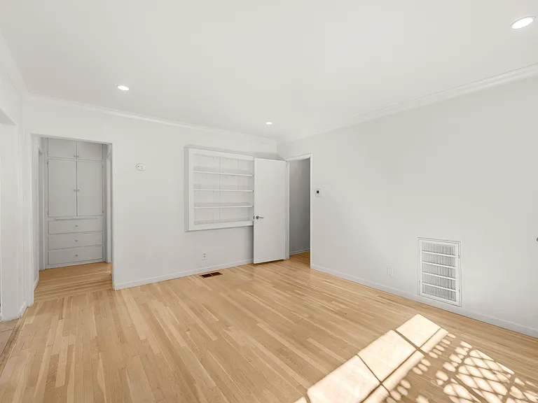 1717 Selby Ave — Photo 15