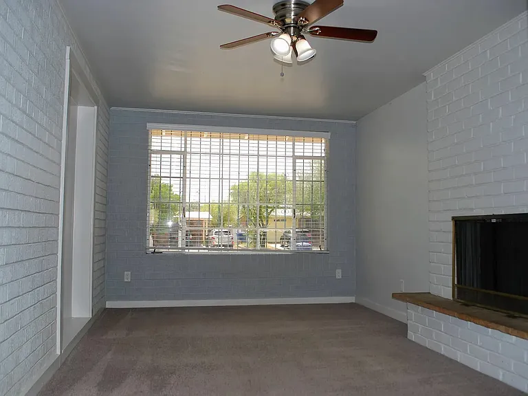 2743 N Tyndall Ave — Photo 12