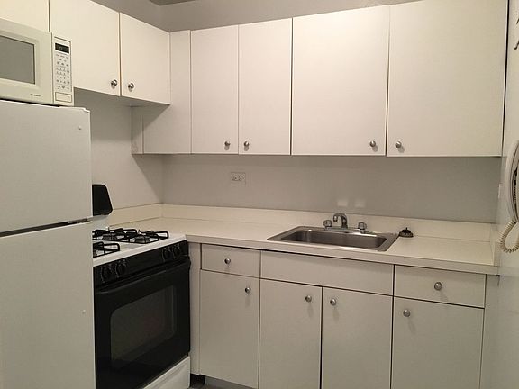 4th image of 60 E 12th St APT 9A