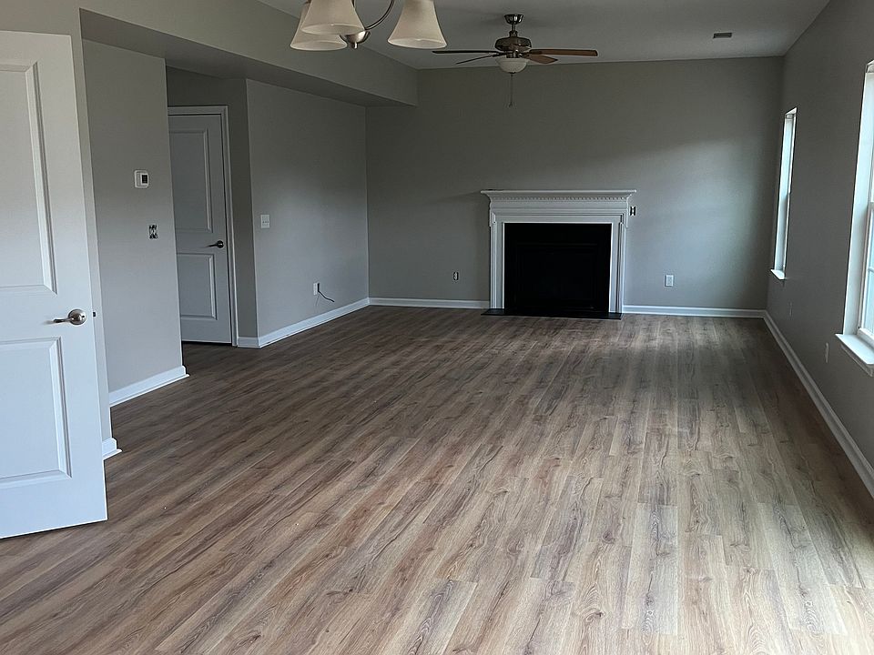 1st image of 98 Young Harris Dr