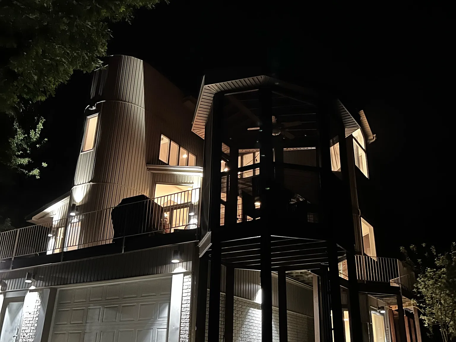4 bed, 3.5 bath, 3327 sqft, $4,450 — Photo 4