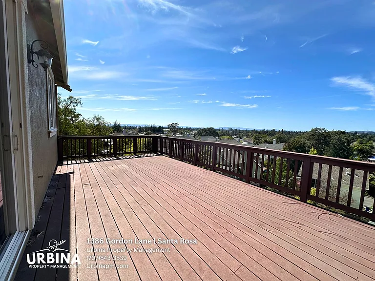 1386 Gordon Ln — Photo 12