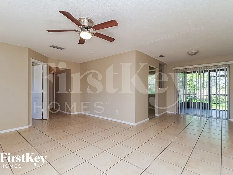 516 Gaspar Ave — Photo 4