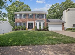 1590 Rosewood Terrace Dr, Ballwin, MO