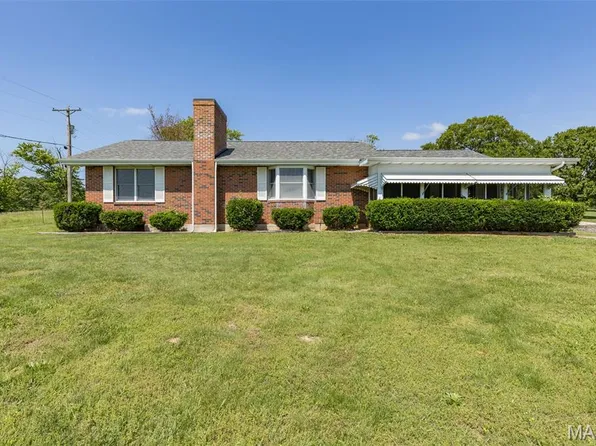 3220 Baisch Dr, De Soto, MO 63020