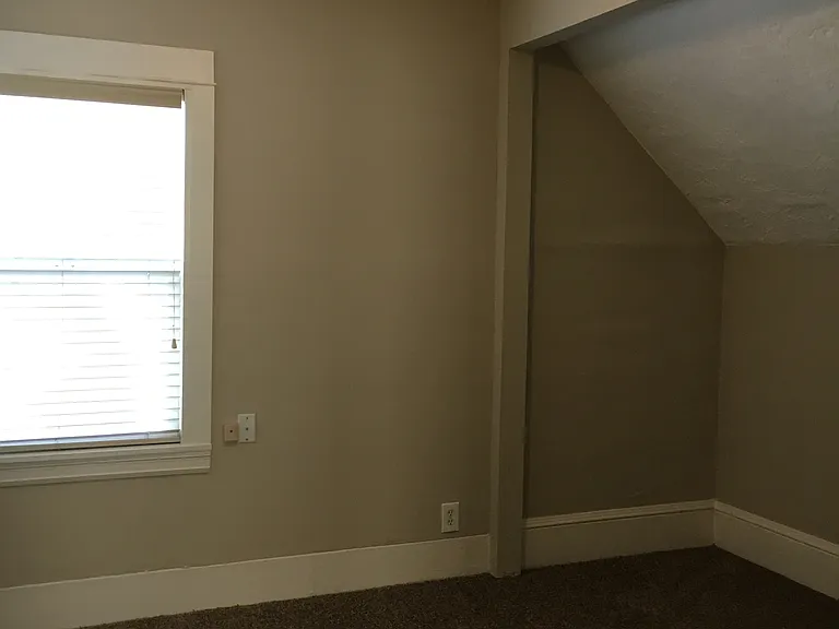 4743B N Albina Ave — Photo 15
