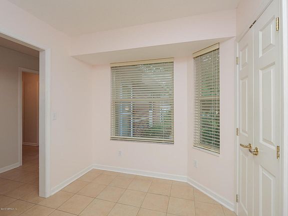 4529 Middleton Park Cir W-4