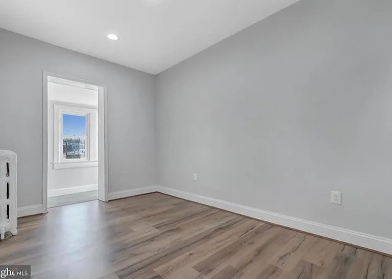239 15th St SE — Photo 10