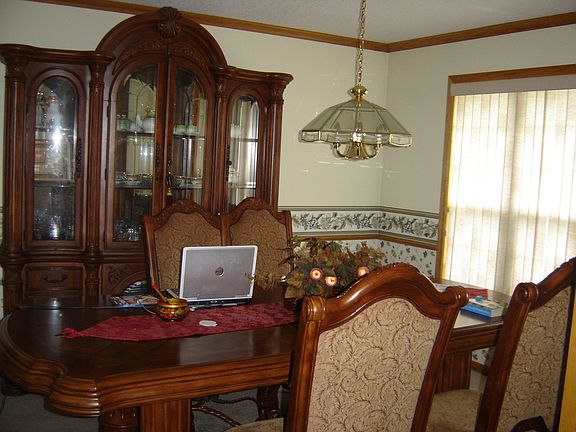 Formal Dining