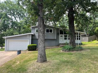 901 E Overcrest St, Fayetteville, AR 72703