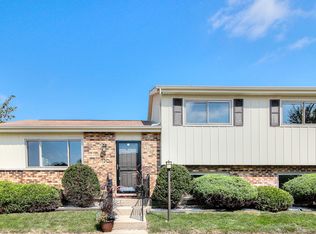 730 E View St, Lombard, IL 60148