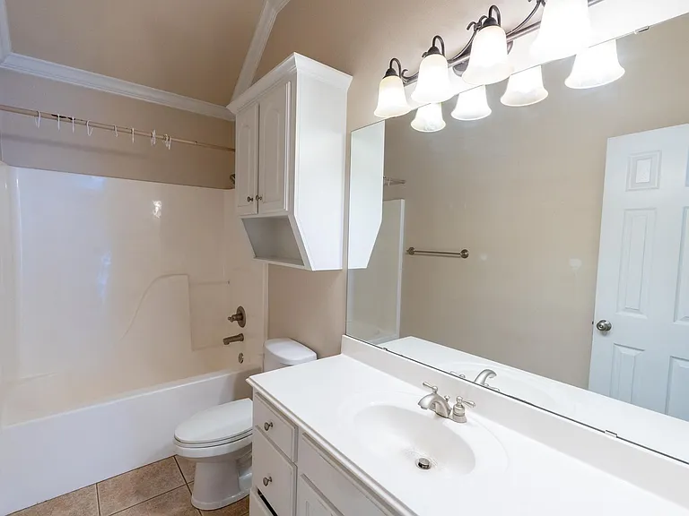 2523 Brookhaven Dr — Photo 9
