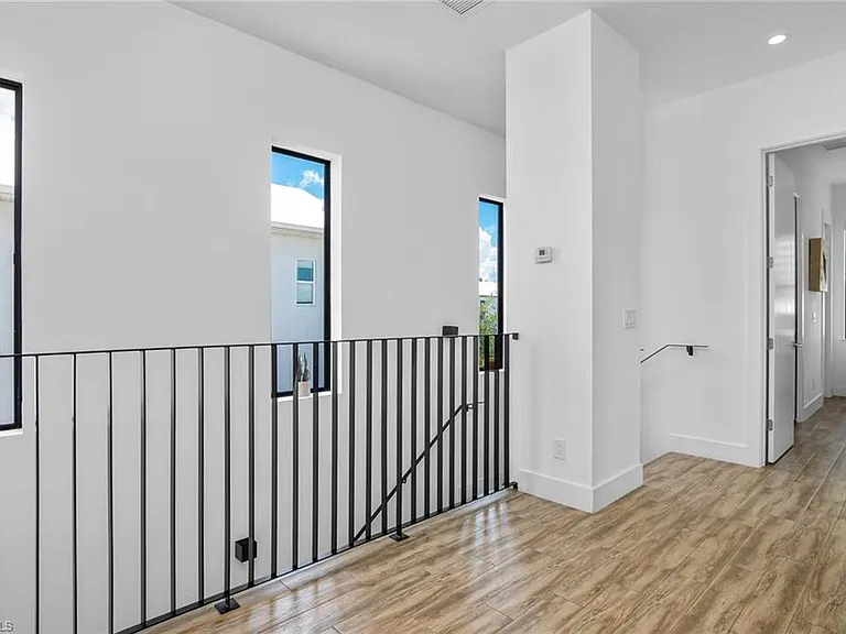 3016 Van Buren Ave — Photo 14