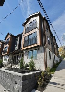 71 Stuyvesant Ave, Newark, NJ, 07106