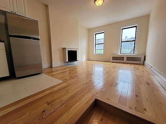 1st image of 309 E 37th St APT 4A