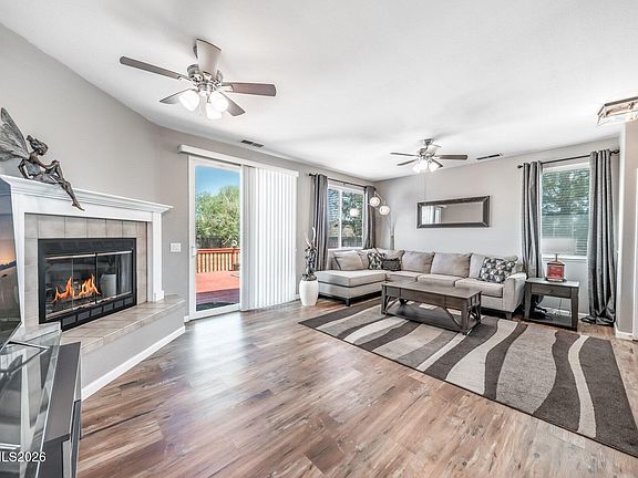 5th image of 3925 Butte Ct