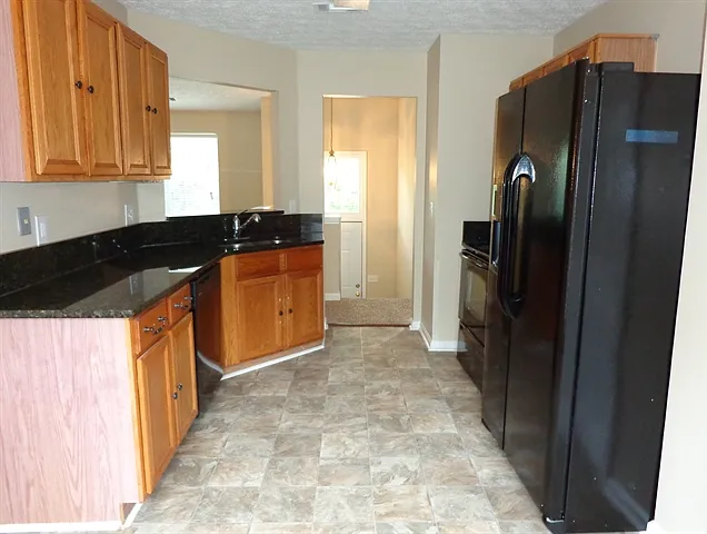 3 bed, 2.0 bath, 1788 sqft, $2,280 — Photo 2
