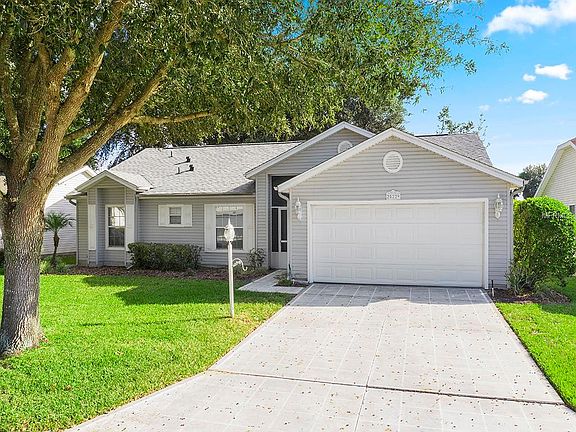 2nd image of 25229 Lost Oak Cir