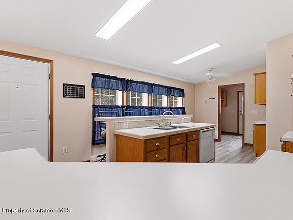 4th image of 794 Lower Mill City Rd