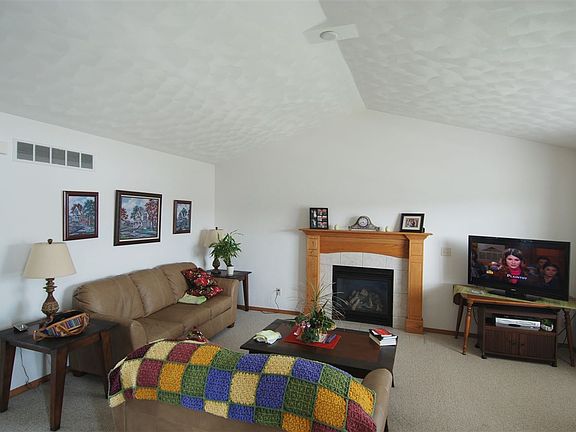 4th image of 3827 Dunbury Ln