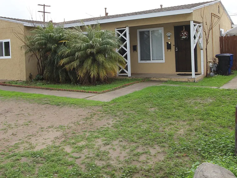 630 Sierra Way #B — Photo 1