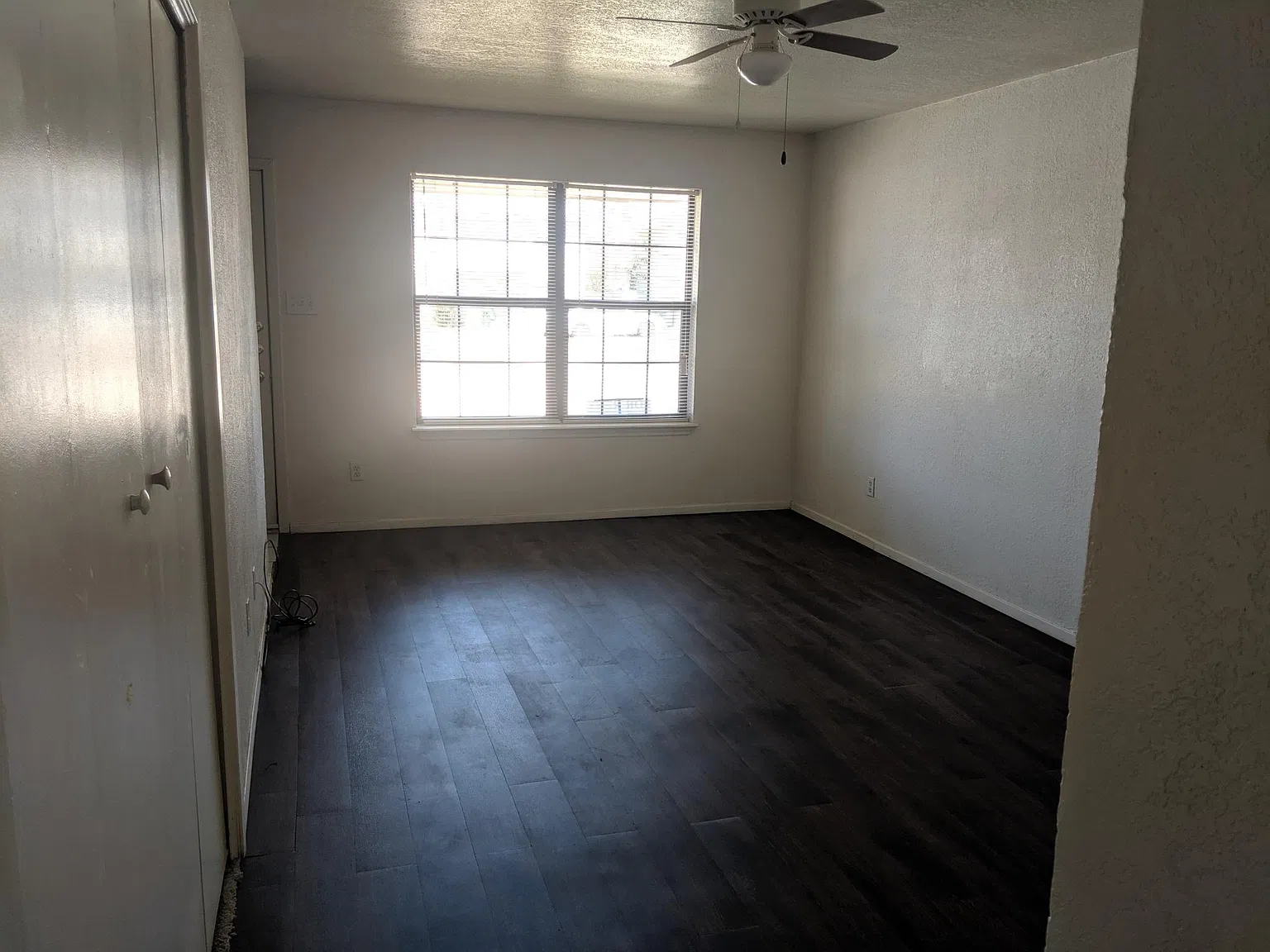 2 bed, 1.5 bath, 900 sqft, $650 — Photo 3