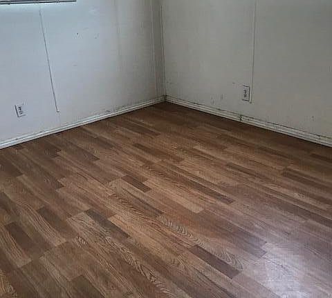 3rd image of 16760 Avenue 167