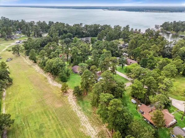 2035 White Feather Trl, Crosby, TX 77532