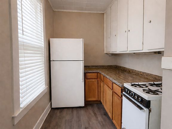 3rd image of 803 E College St APT 3