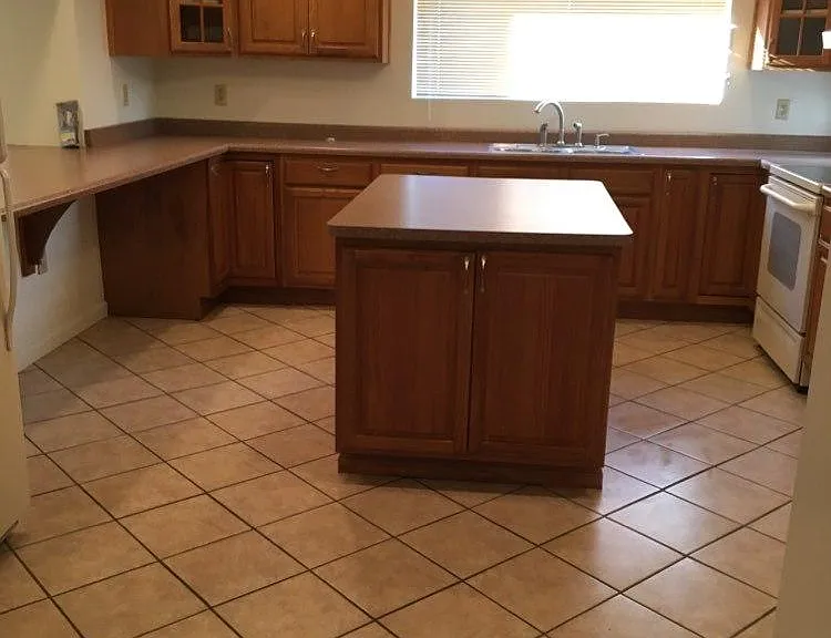 101 Fairlane Ave — Photo 2