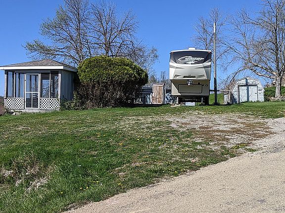 3rd image of 5204 Sunrise Dr