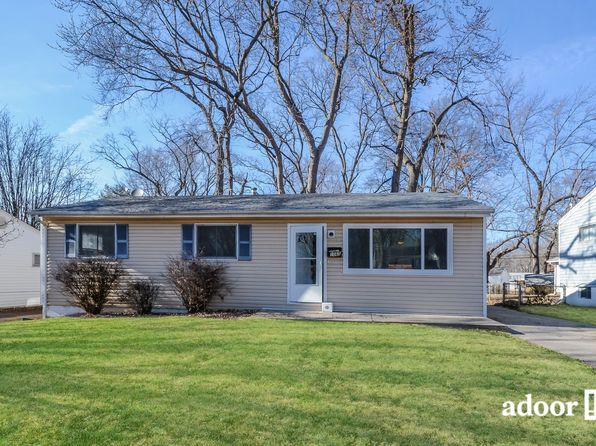 1065 Hallwood Dr