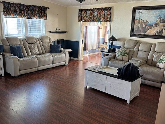 5th image of 452 Don Tab Way #452