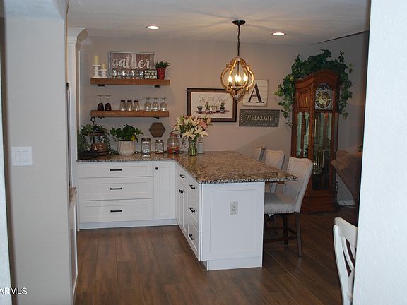 4th image of 2312 W LINDNER Avenue W #12