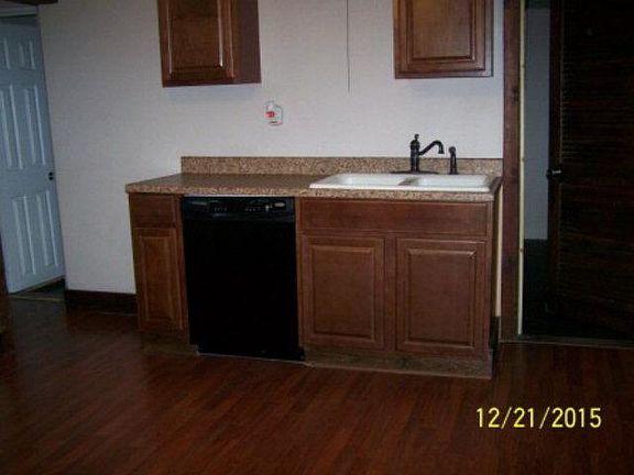 5th image of 260 Midlam Ave