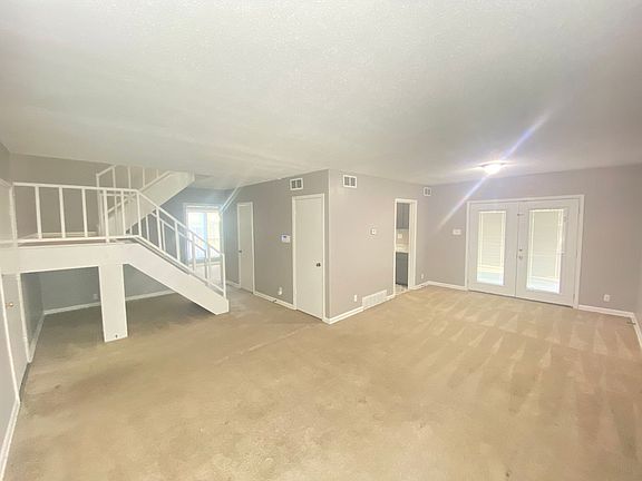 2nd image of 3367 Clarke Rd