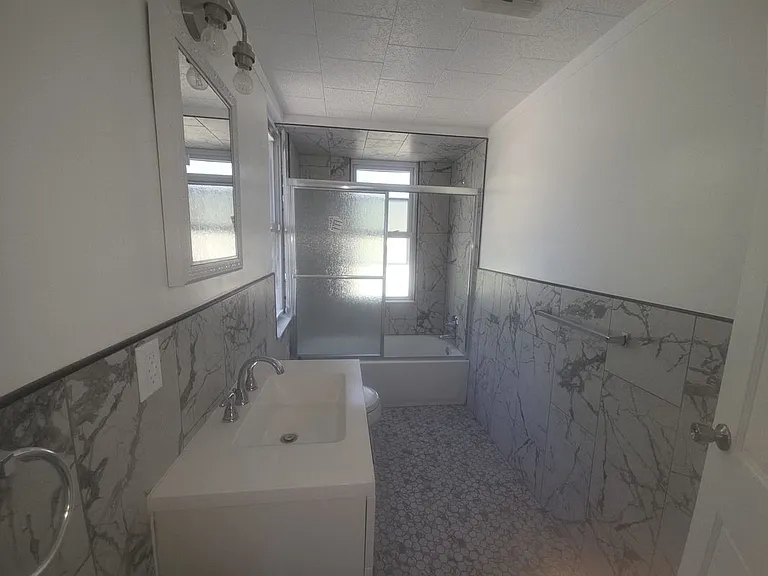101 Maple St #HOUSE — Photo 8