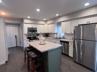 406 S 14th St, Fort Calhoun, NE 68023