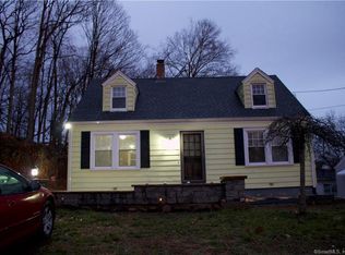9 Mountain View Ter, East Haven, CT 06513