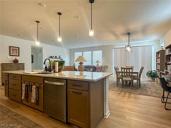 4th image of 8139 Brookview Ln