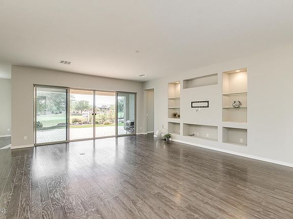 5th image of 26571 W Abraham Ln