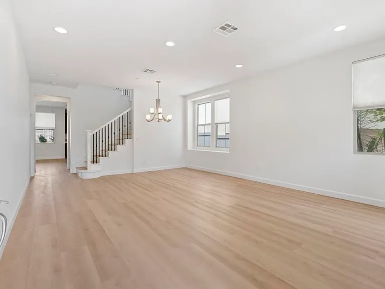 6820 Lopez Canyon Way — Photo 5