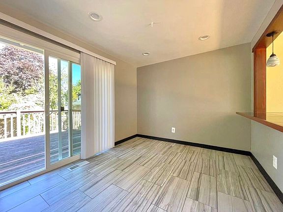 4th image of 9416 NE 121st Pl