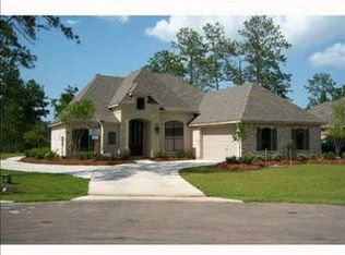 703 Place St Etienne, Covington, LA 70433