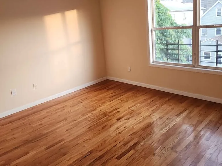 226 Bond St #2 — Photo 11