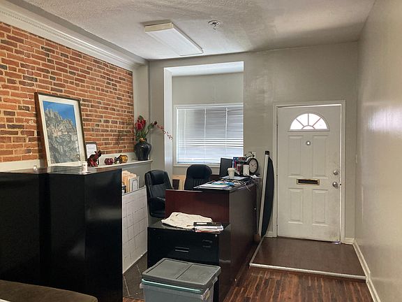 2nd image of 1529 Light St #1