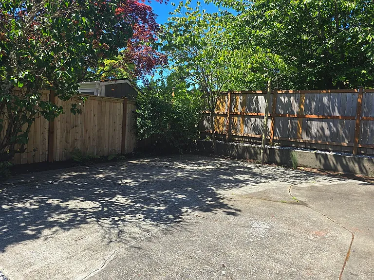 1012 N Villard St — Photo 28