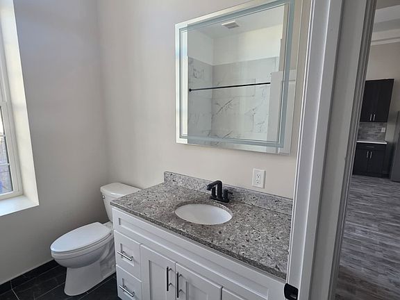 3rd image of 3012 E Thompson St #203